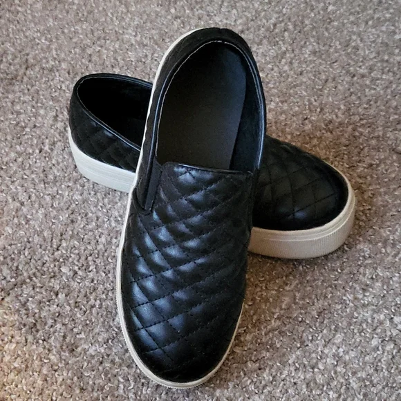 Platform - Picture 2 of 4